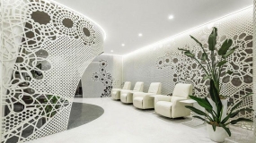 خلاقیت در فضا سازی داخلی یک سالن زیبایی ناخن در شهر پکن چین