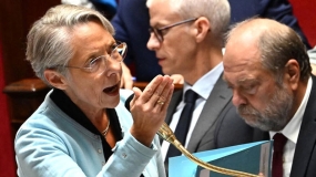 نخست‌وزیر الیزابت بورن در مجمع ملی فرانسه،