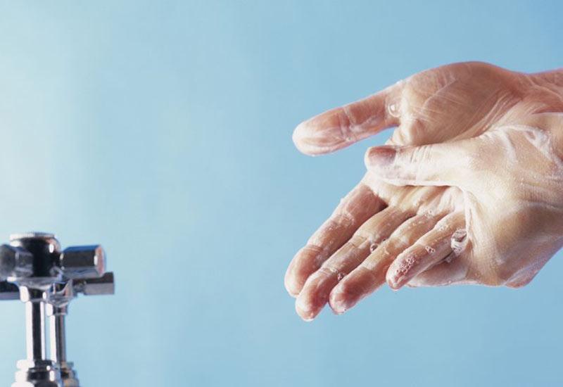 شستن دست با آب و صابون-724press.com