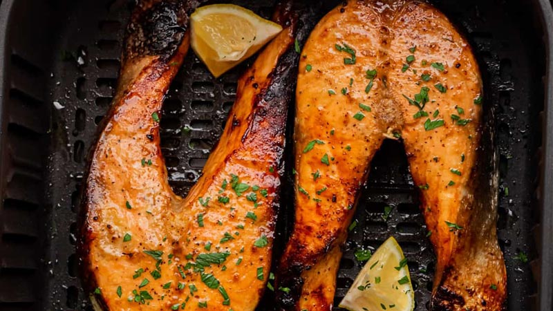 پخت ماهی سالمون یا قزل‌آلا در هواپز