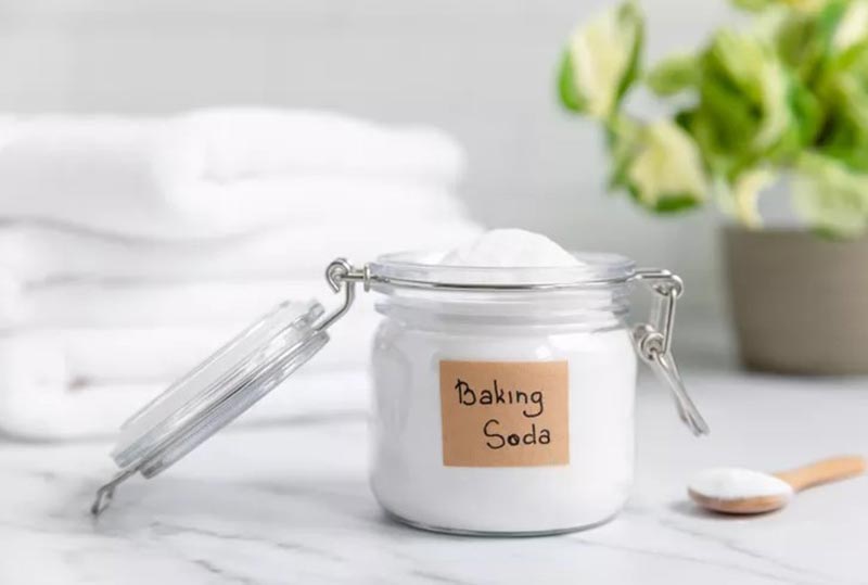 یک شیشه بیکینگ سودا یا جوش شیرین-724PRESS.COM