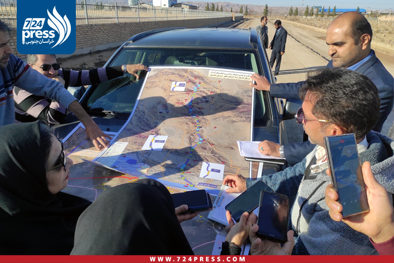برپروژه انتقال آب دریای عمان به صنایع شرق کشور
