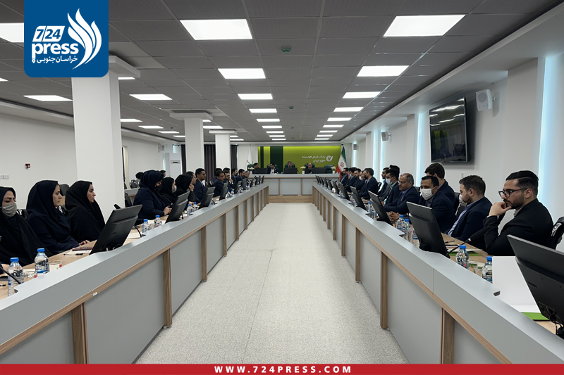 نشست مدیر شعب بانک قرضالحسنه مهر ایران در خراسان جنوبی