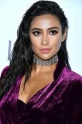 hbz-hair-trends-2017-shay-mitchell-gettyimages-617960458