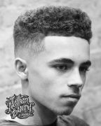 bitethythumb-medium-hairstyle-for-black-men