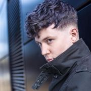 braidbarbers-curly-hair-mens-hairstyle-textured-crop-haircut