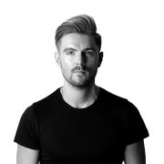 chamberssheffield-cool-side-part-hairstyle-for-men-2017