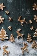 gallery-1480440692-old-fashioned-gingerbread-cookies-3-597x900