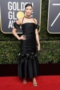 hbz-the-list-golden-globes-2018-caitriona-balfe-1515378043