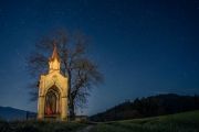 Illuminated-Chapel-Large-5ac64af04f25f880