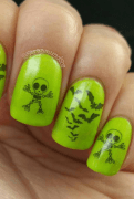 green-skull-nail-art