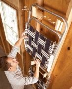 lawn-chair-storage-garage-hack