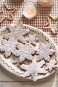 christmas-cookie-decorating-snowflakes-1576100861