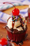 christmas-cupcakes-ice-cream-sundae-cupcakes-1606163304