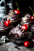 1497901883-black-cherry-cupcakes