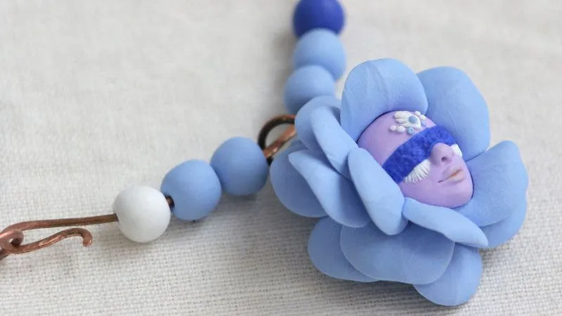 ساخت جواهرات دست ساز به شکل گل و پری
